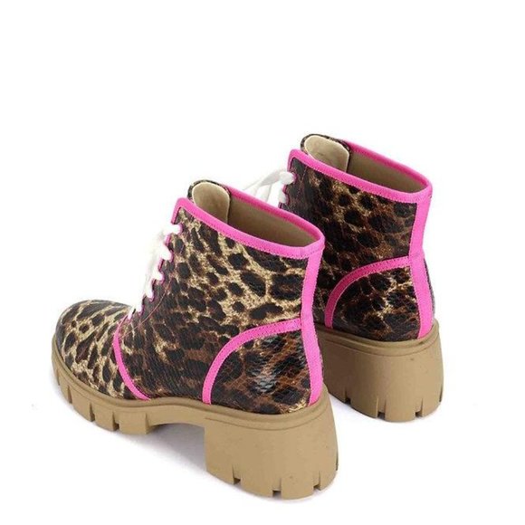 Shoe Republic La Husky Leopard Pink Trim Lace Up Hiking Boot - Picture 4 of 4